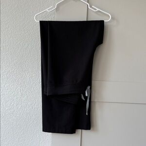 Black Livingston Figs with Gray Drawstring
